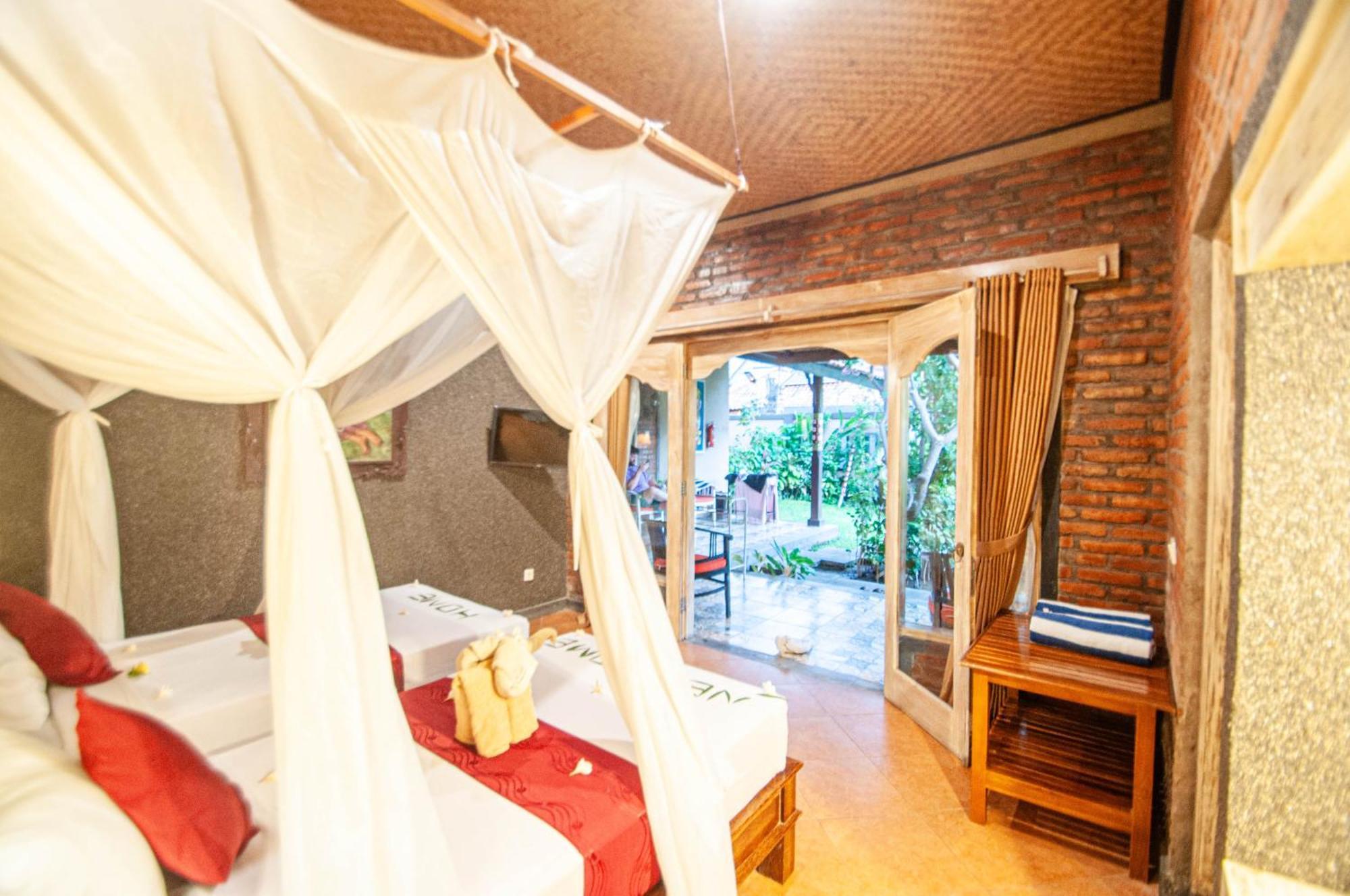 Kubuku Eco Dive Lodge And Yoga Pemuteran Екстериор снимка